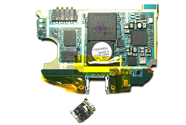 hinh-anh-chan-sac-sony-xperia-m4 hinh-anh-chan-sac-sony-xperia-m4