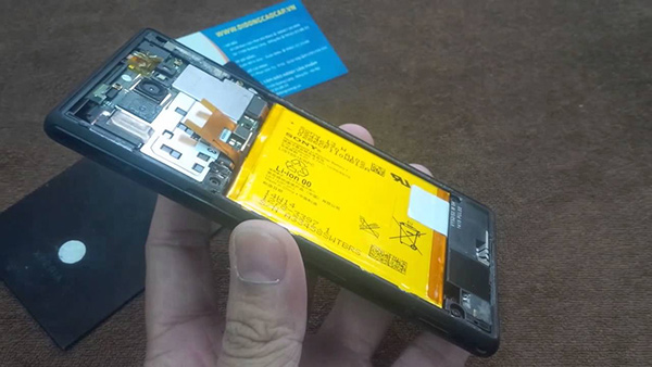 hinh-anh-pin-dien-thoai-sony-m2 hinh-anh-pin-dien-thoai-sony-m2