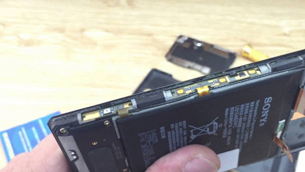 nen-thay-nut-nguon-sony-xperia-c3-o-dau