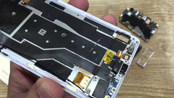 sua-nguon-oppo-f1s-2