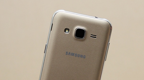 thay camera Samsung Galaxy J2