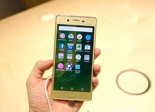 thay-man-hinh-cam-ung-sony-xperia-x thay-man-hinh-cam-ung-sony-xperia-x