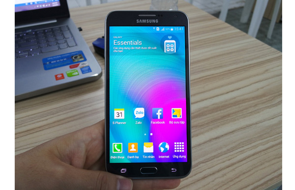 thay-man-hinh-samsung-e7-1