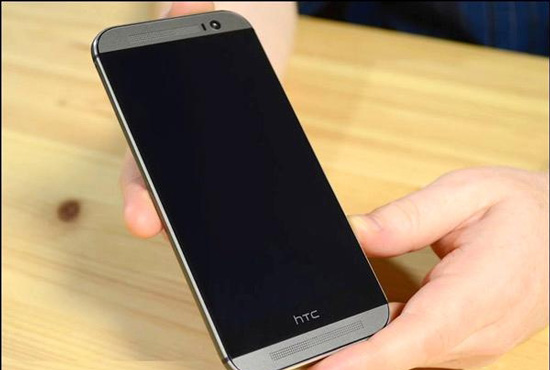 thay-mat-kinh-cam-ung-htc-one-m8-2 thay-mat-kinh-cam-ung-htc-one-m8-2