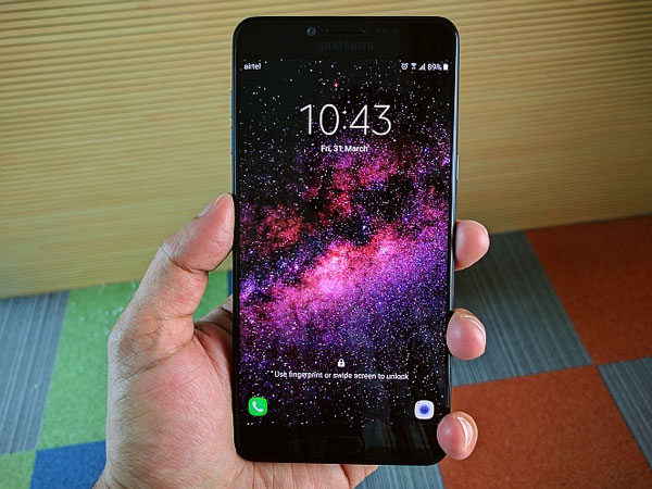 thay-mat-kinh-cam-ung-samsung-galaxy-c9-pro-2