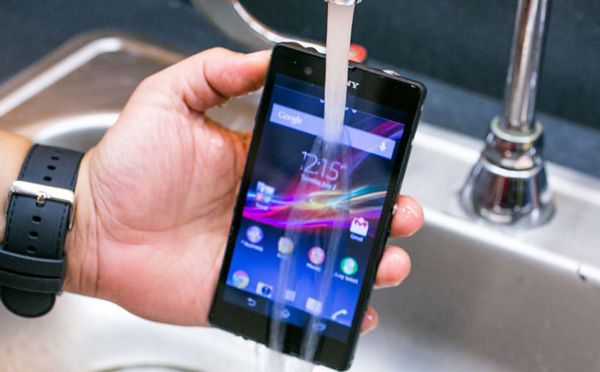 thay-mat-kinh-cam-ung-sony-xperia-z