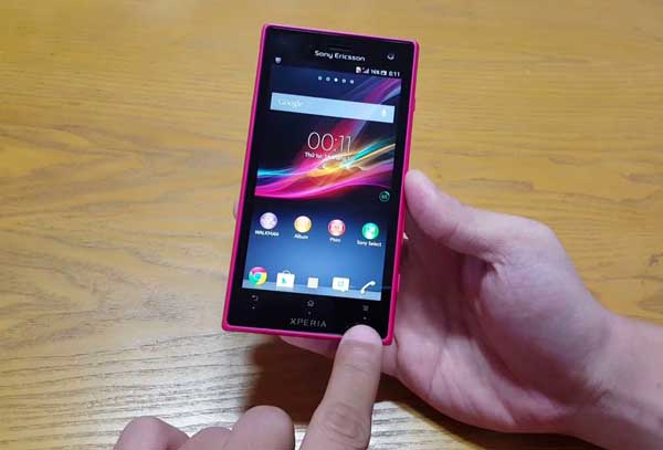 thay-mat-kinh-sony-acro-hd-1 thay-mat-kinh-sony-acro-hd-1