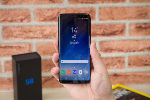 thay-o-sim-samsung-galaxy-s10-plus