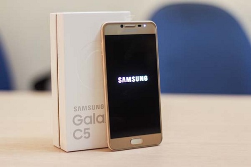 thay-pin-samsung-galaxy-c5-1