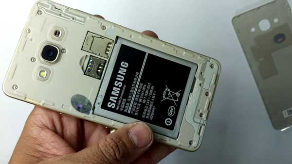 thay-pin-samsung-j3-pro-3