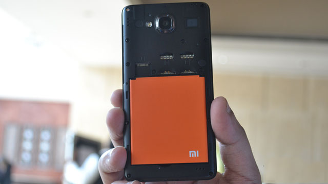 thay-pin-xiaomi-redmi-2-chinh-hang