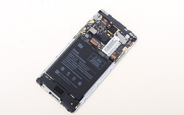thay-pin-xiaomi-redmi-note-3-pro-1 thay-pin-xiaomi-redmi-note-3-pro-1