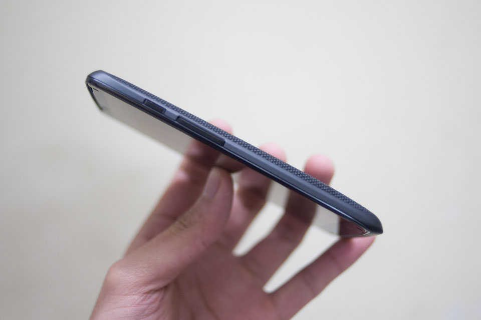 motorola-droid-turbo-xach-tay-gia-re-1