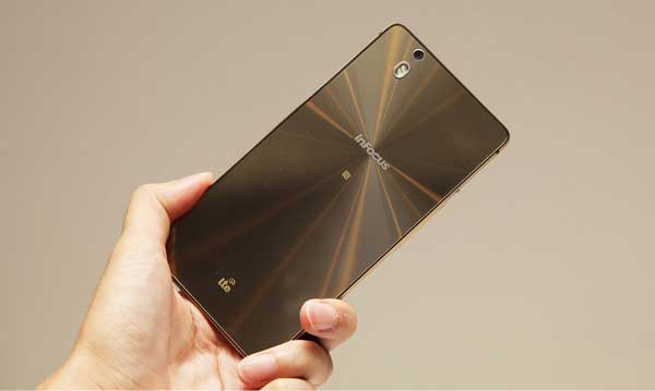 thay-man-hinh-infocus-m810t-2