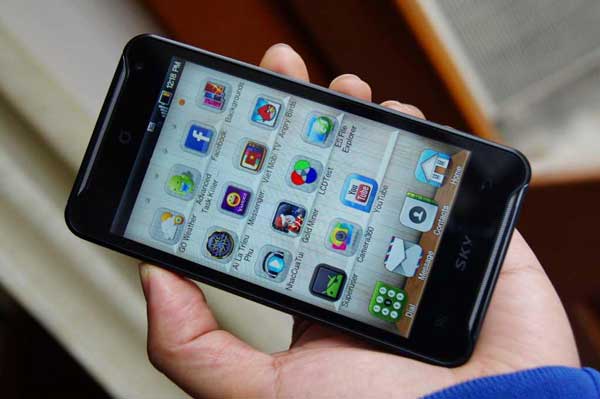 thay-man-hinh-mat-kinh-cam-ung-sky-a760-1 thay-man-hinh-mat-kinh-cam-ung-sky-a760-1