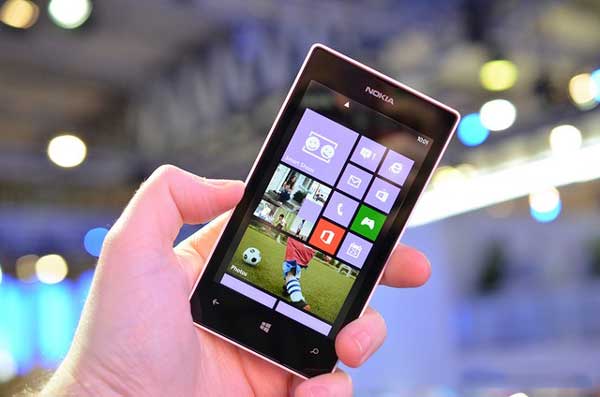 thay-man-hinh-nokia-lumia-520 thay-man-hinh-nokia-lumia-520