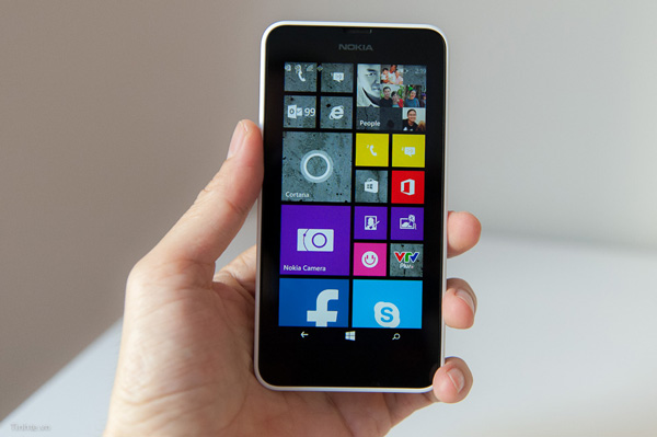 thay-mat-kinh-cam-ung-nokia-lumia-630