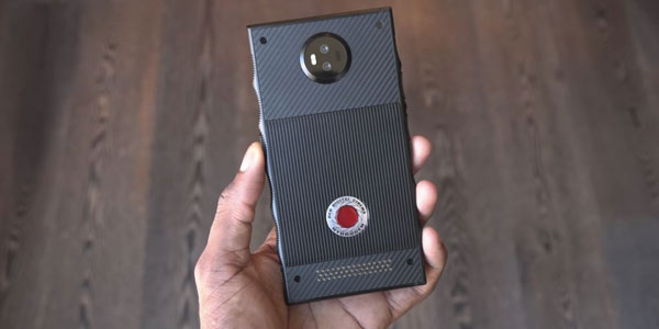 thay-mic-red-hydrogen-one